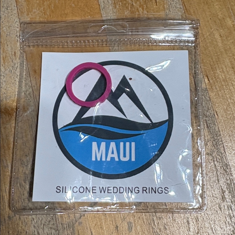 NWT Maui Silicone Wedding Ring size 6